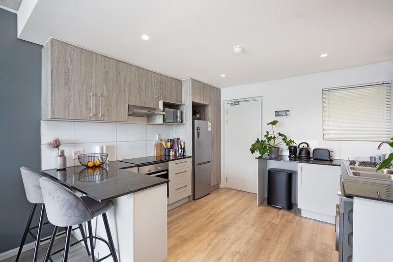 To Let 1 Bedroom Property for Rent in Woodstock Western Cape